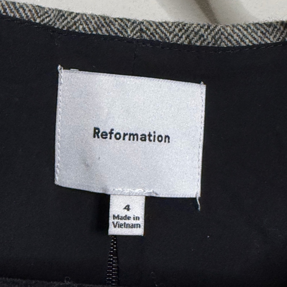 Reformation Nolyn Sleeveless Wool Blend Top - Picture 5 of 7